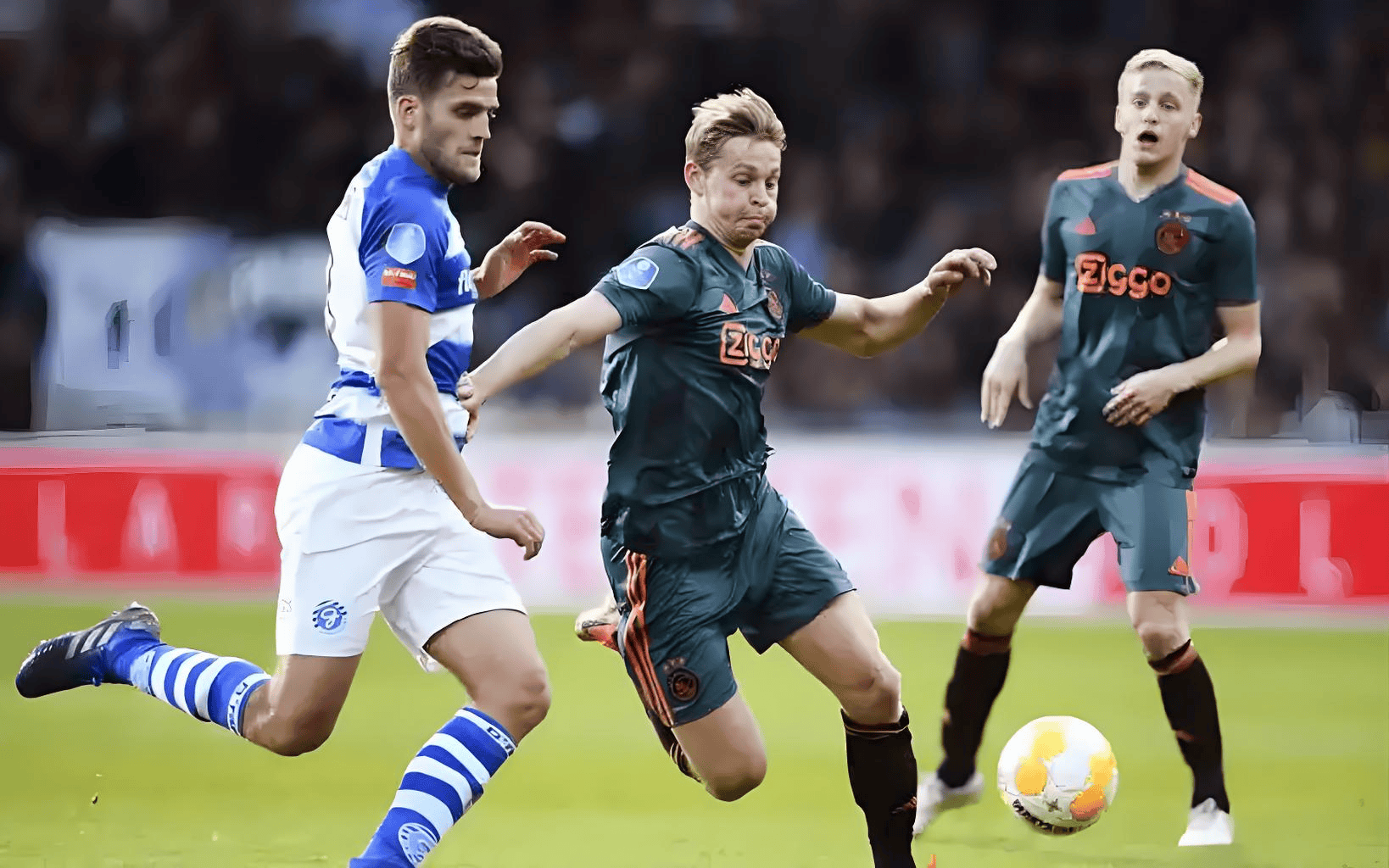 对比网坛前 对比网坛前